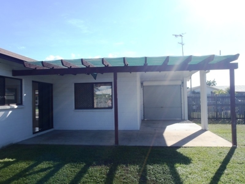 3 Dalkeith Cres, Mount Louisa QLD 4814