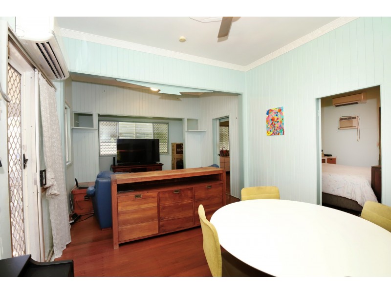 31 Latchford Street, Pimlico QLD 4812