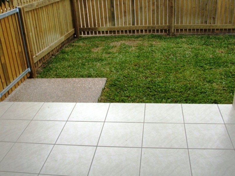 2/43  Santal Drive, Rasmussen QLD 4815