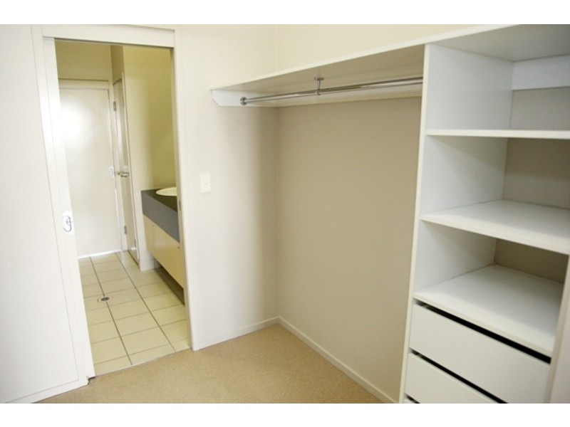 229 Riverside Boulverd, Douglas QLD 4814