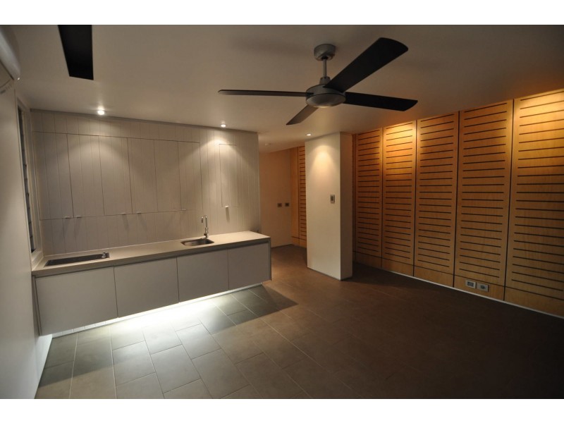 2/22 Sturges Street, Hermit Park QLD 4812