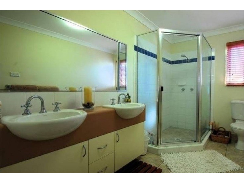 4 Nugent Court, Kirwan QLD 4817