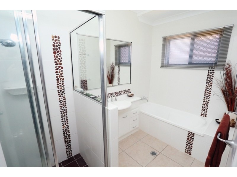 33 Dartmoor Drive, Kelso QLD 4815