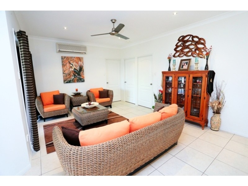 33 Dartmoor Drive, Kelso QLD 4815