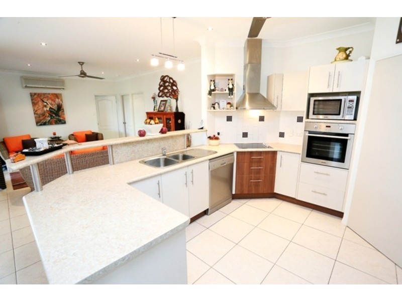 33 Dartmoor Drive, Kelso QLD 4815