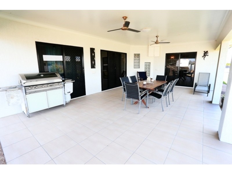 33 Dartmoor Drive, Kelso QLD 4815