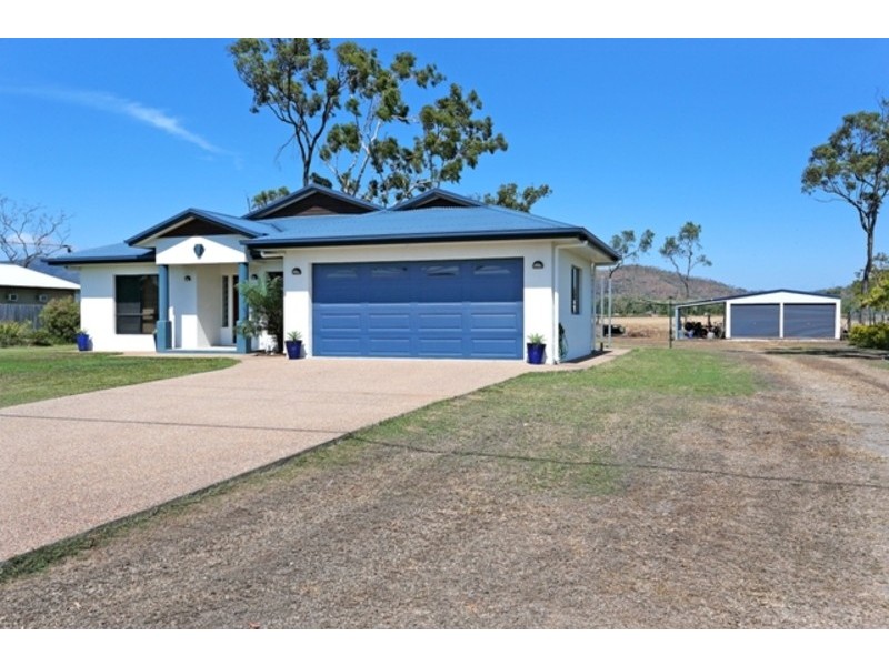 33 Dartmoor Drive, Kelso QLD 4815
