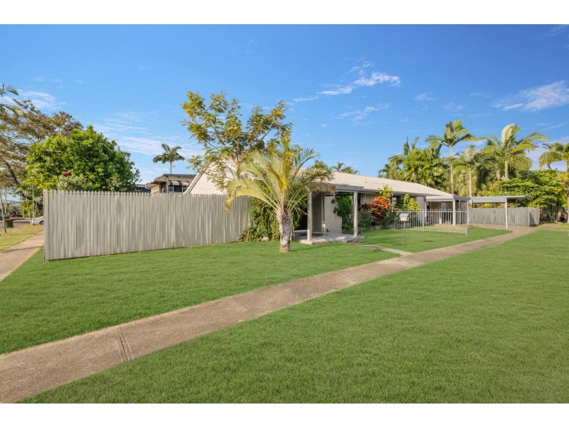 2 Wandella Street, Cranbrook QLD 4814