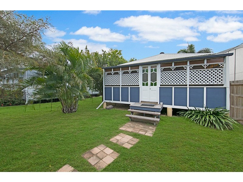 16 Fifth Avenue, South Townsville QLD 4810