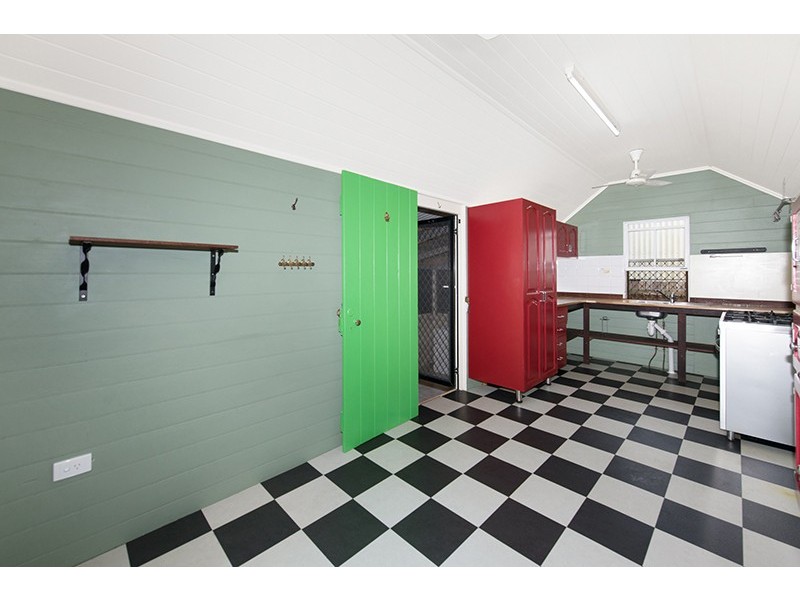 16 Fifth Avenue, South Townsville QLD 4810