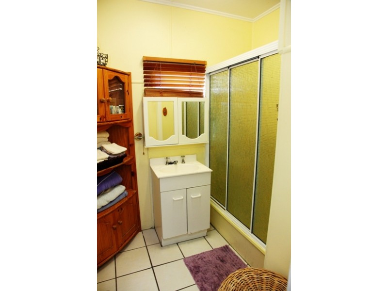 9 Werona Street, Mundingburra QLD 4812