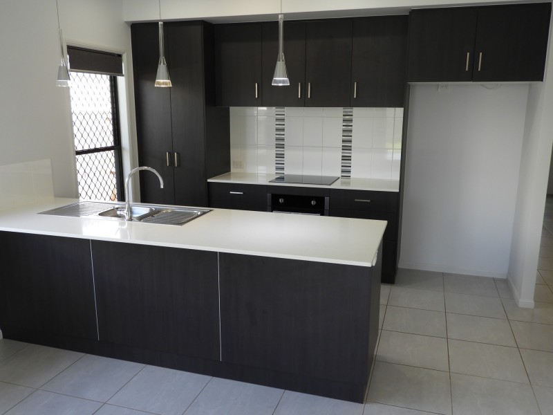 18 Sunhaven Boulevard, Burdell QLD 4818