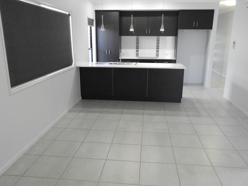 18 Sunhaven Boulevard, Burdell QLD 4818