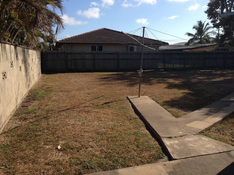 2/179 Bayswater Road, Currajong QLD 4812