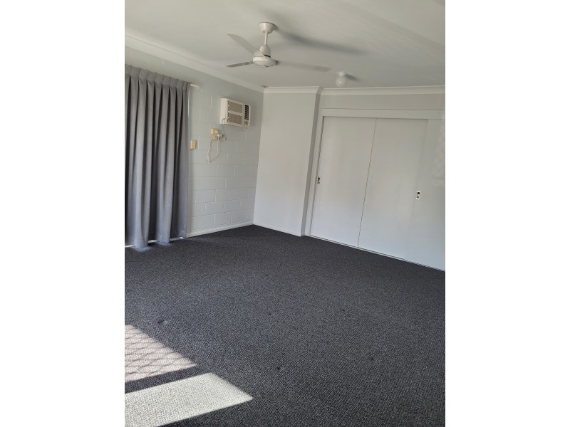 1/20 Carr Street, Hermit Park QLD 4812