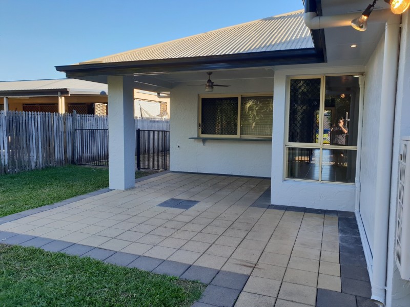 33 Burbank Way, Kirwan QLD 4817
