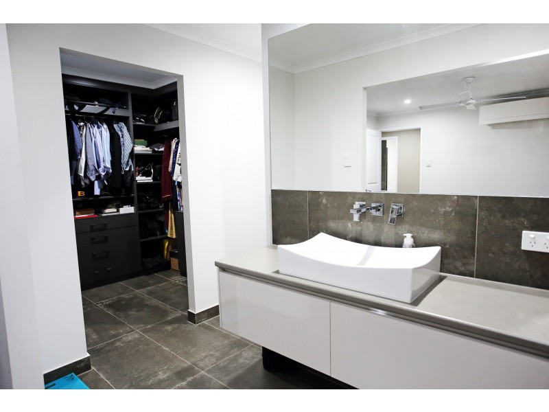 187 Williams Road, Alligator Creek QLD 4816