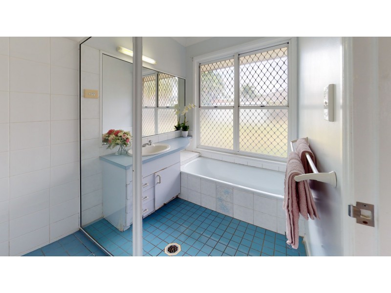 292 Charles Street, Cranbrook QLD 4814