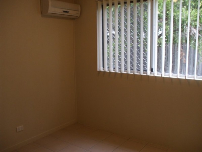 3/54  Percy Street, West End QLD 4810