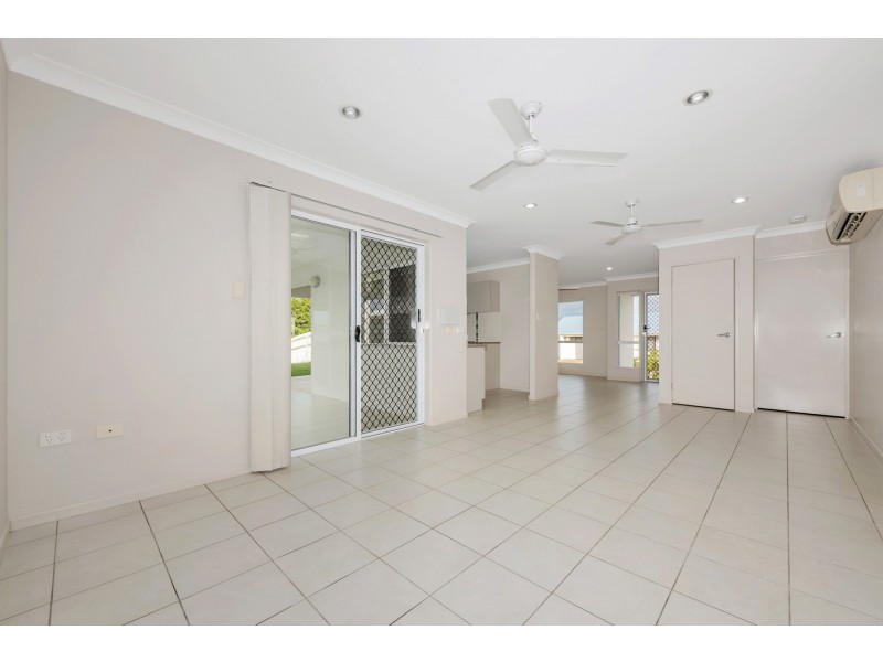 39 Limerick Way, Mount Low QLD 4818