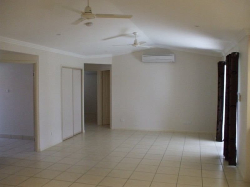 10 Mannikin Way, Bohle Plains QLD 4817