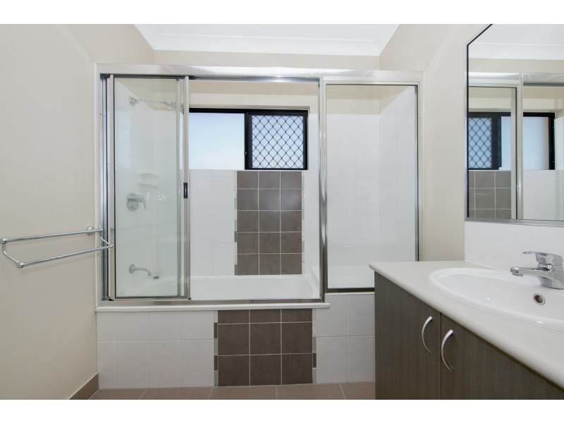 43 Ellsworth Drive, Mount Louisa QLD 4814