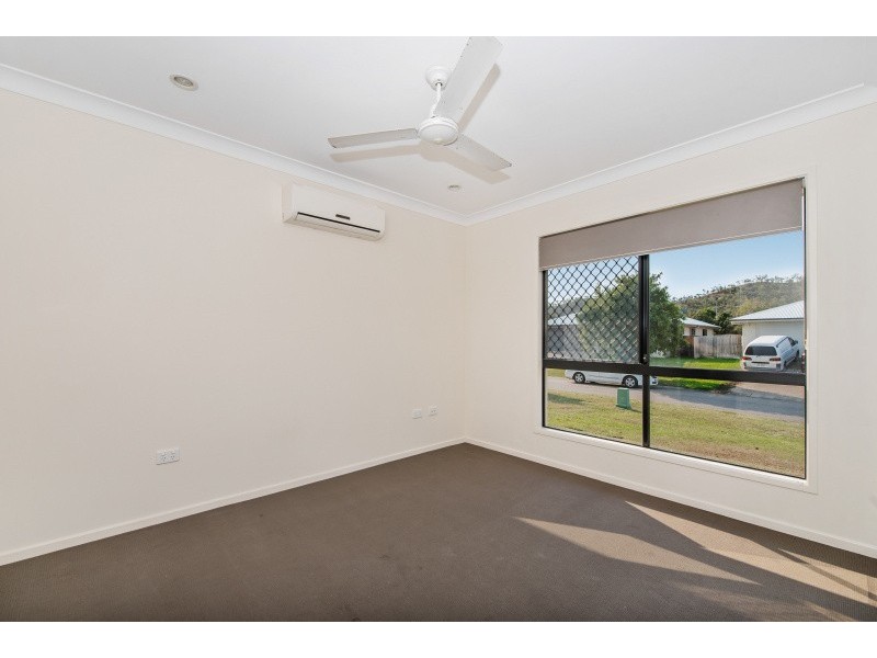 11 Ellsworth Drive, Mount Louisa QLD 4814