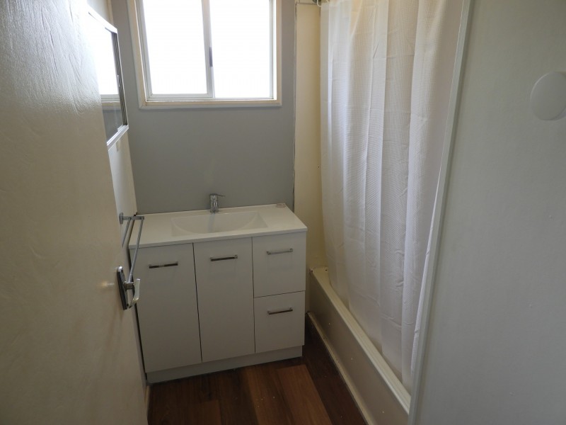 8 Wattle Street, Kirwan QLD 4817