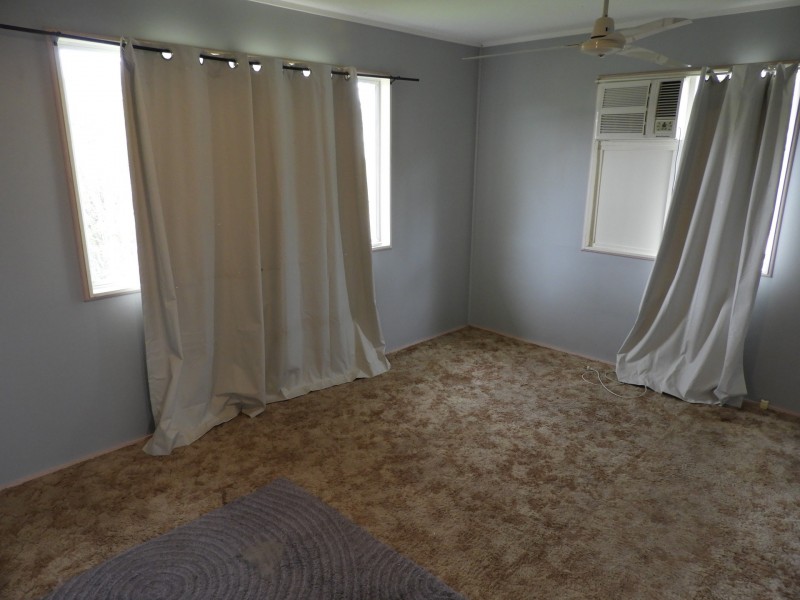 8 Wattle Street, Kirwan QLD 4817