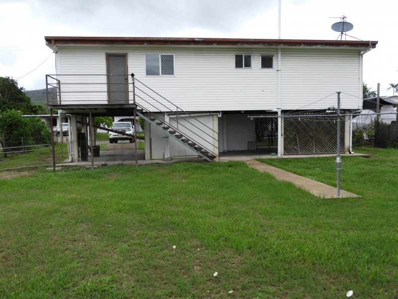 8 Wattle Street, Kirwan QLD 4817