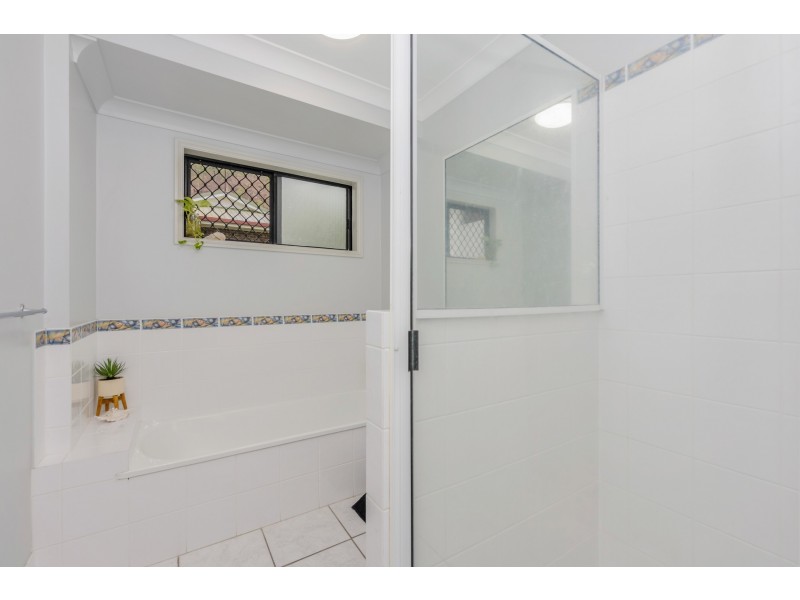 6 Sadowa Court, Wulguru QLD 4811