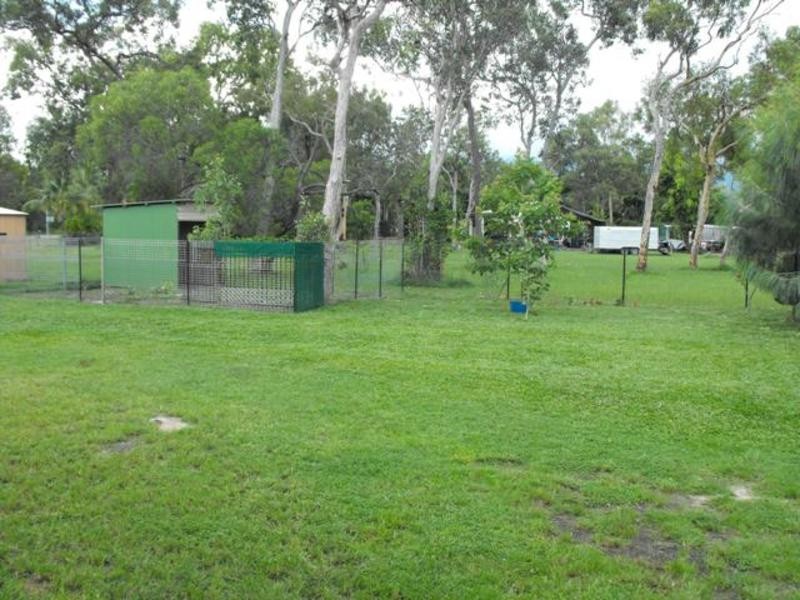 183 Ocean Parade, Balgal Beach QLD 4816