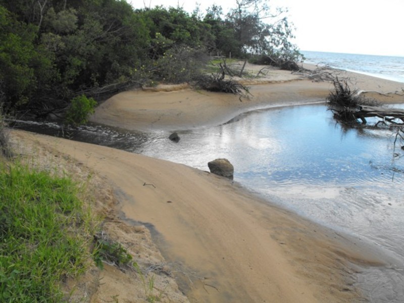 183 Ocean Parade, Balgal Beach QLD 4816