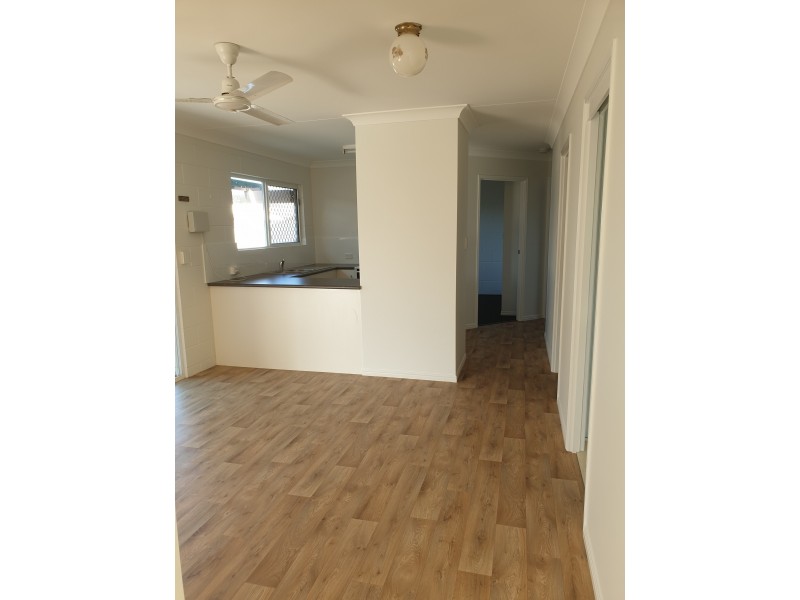 31 Barnett Street, Mount Louisa QLD 4814