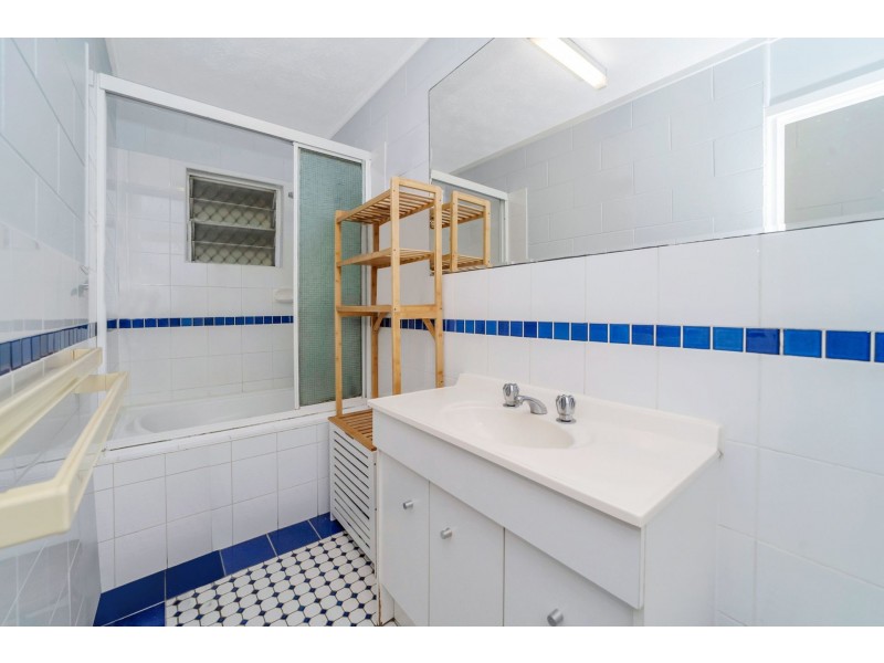 1/33 Cay Street, Saunders Beach QLD 4818