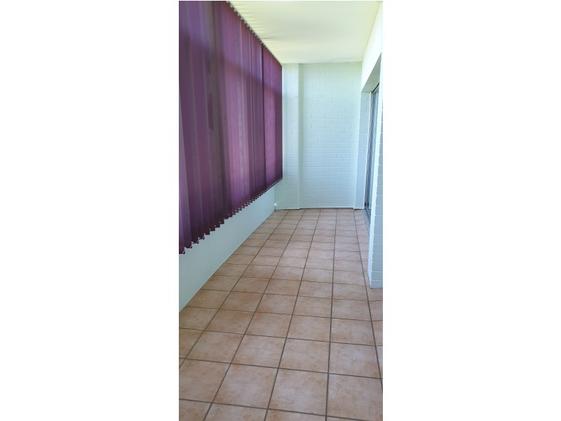 2/23A Cleveland Terrace, North Ward QLD 4810