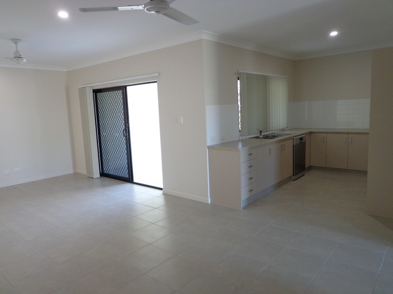 2/130 Innes Drive, Deeragun QLD 4818