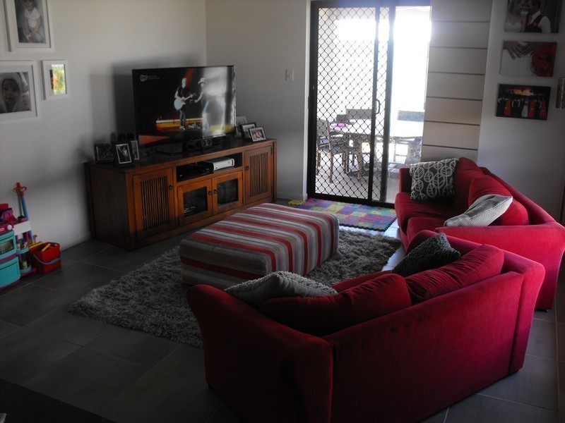 4 Apple Gum Avenue, Mount Low QLD 4818