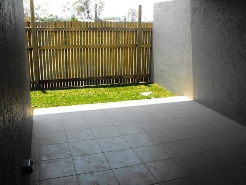 1/2 Claret Close, Condon QLD 4815