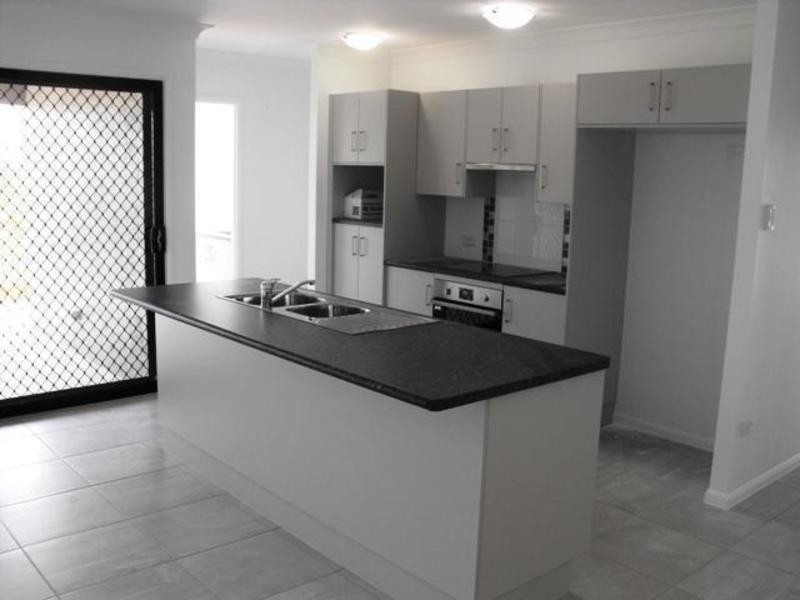 1/2 Claret Close, Condon QLD 4815