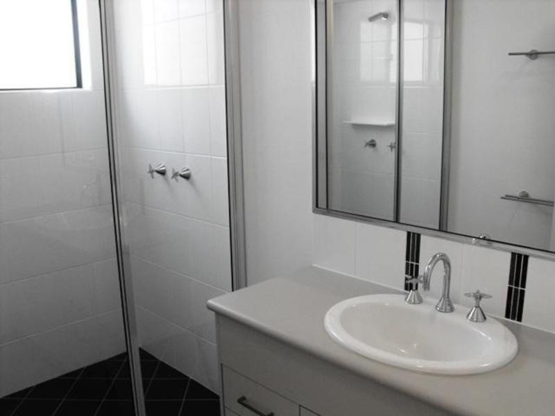 1/2 Claret Close, Condon QLD 4815