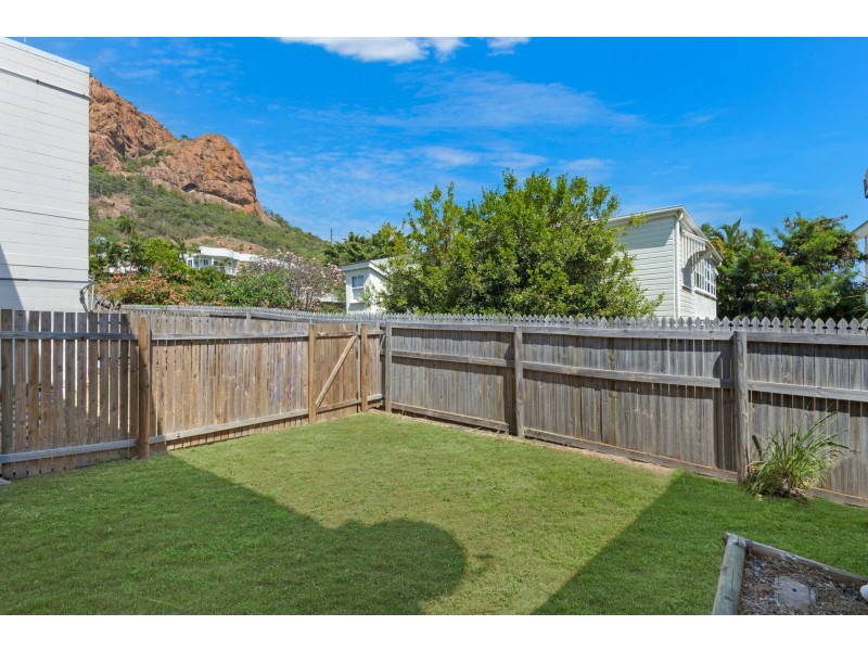 4/317 Stanley Street, North Ward QLD 4810