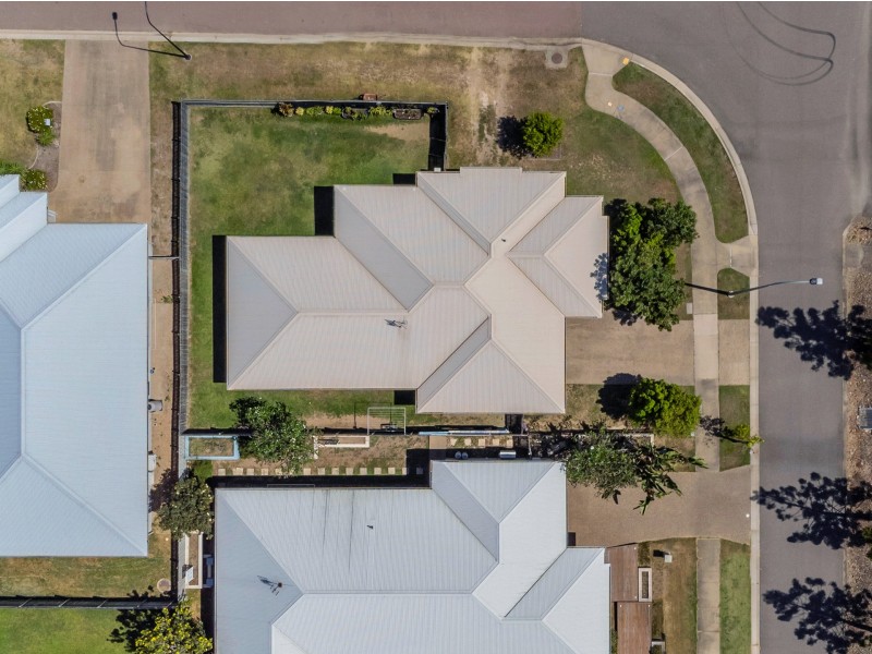 22 River Parks Drive, Kelso QLD 4815