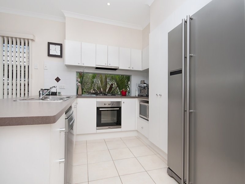 17 Derwent Circuit, Kelso QLD 4815