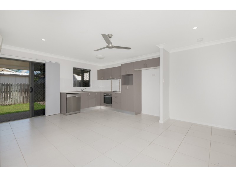 2/6 Claret Close, Condon QLD 4815