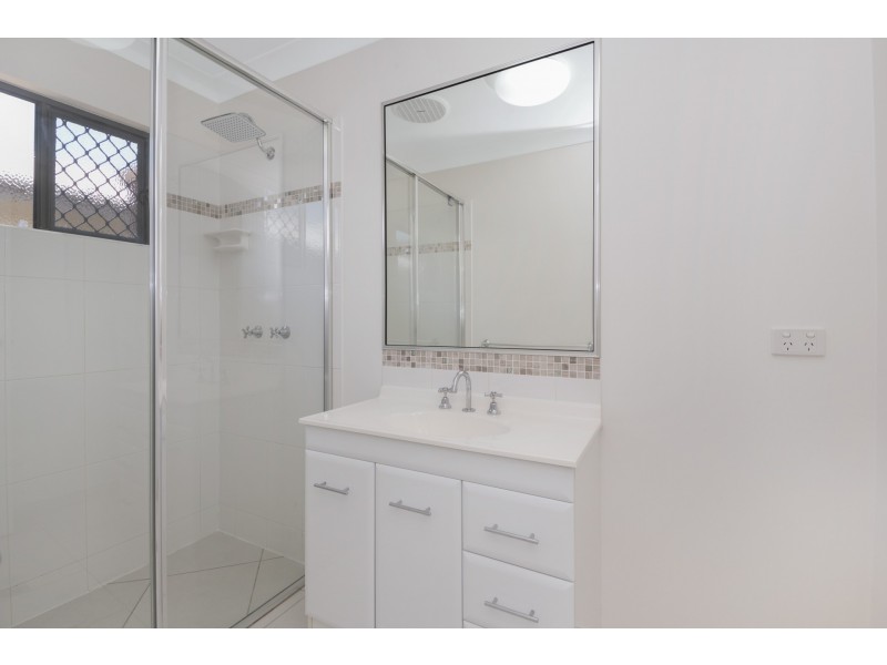 2/6 Claret Close, Condon QLD 4815