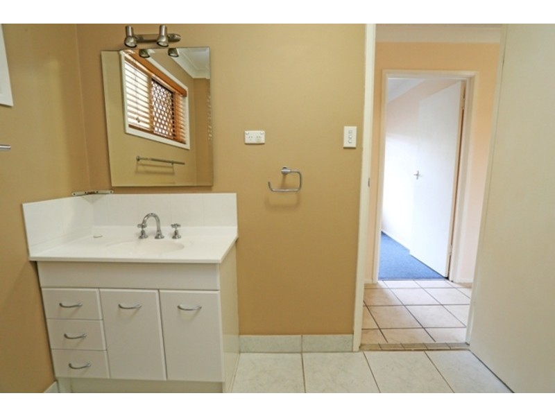 24 Kelvin Street, Wulguru QLD 4811