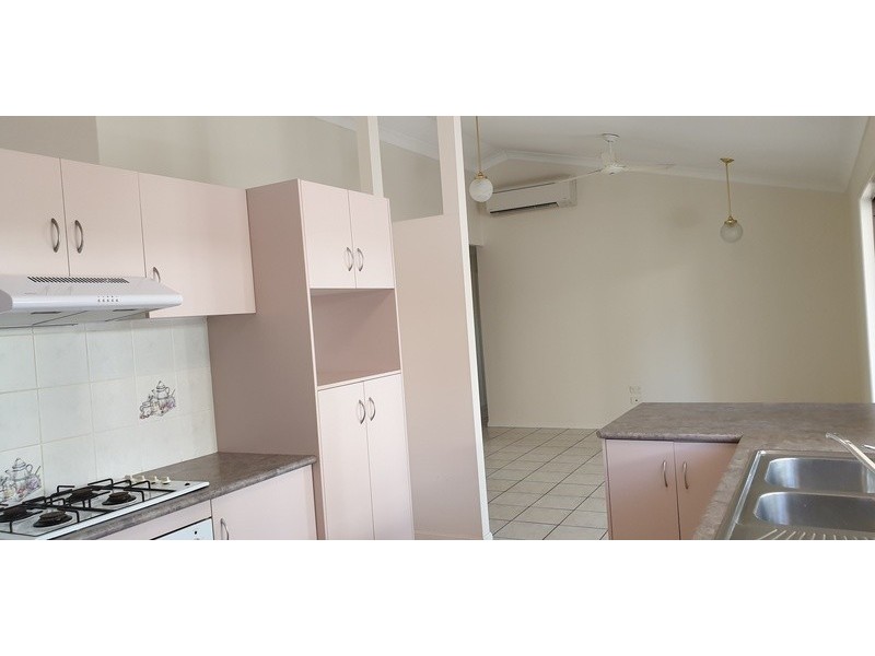 26 Columbia Way, Douglas QLD 4814