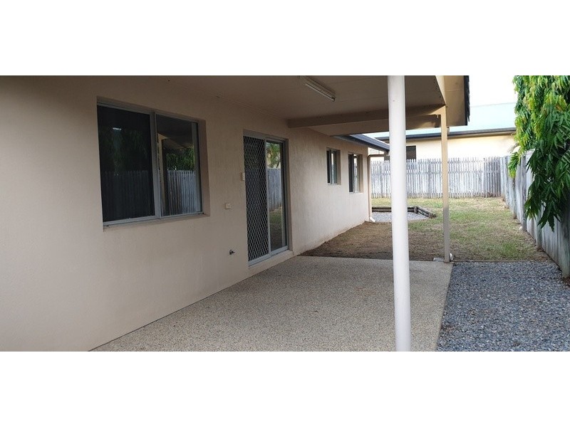 26 Columbia Way, Douglas QLD 4814