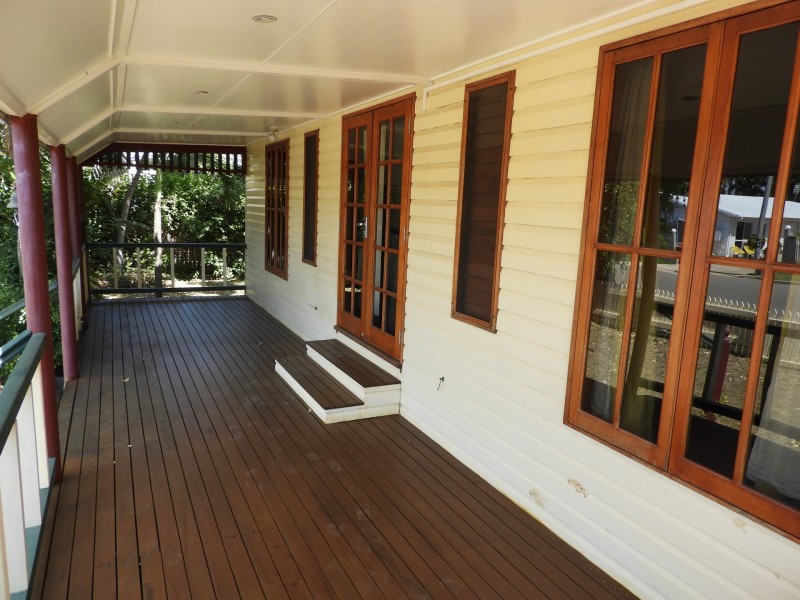 22 Sherriff Street, Hermit Park QLD 4812